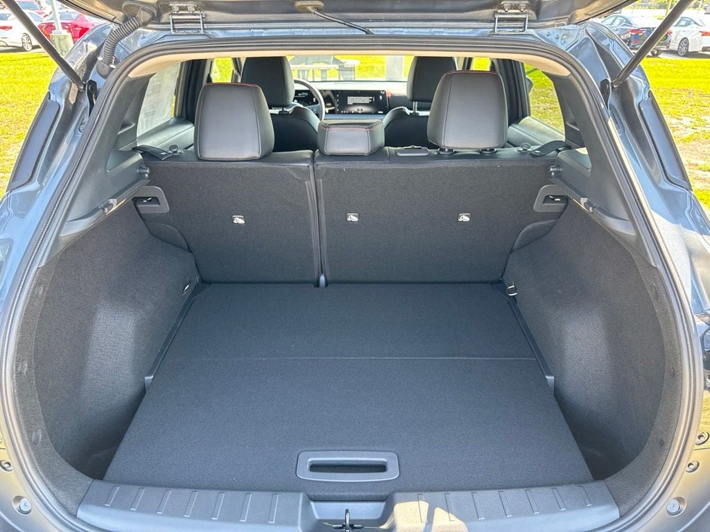 2026 Nissan KICKS SR - Photo 16