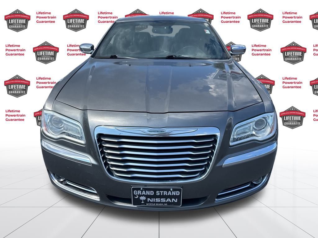 2011 Chrysler 300 Limited photo 2