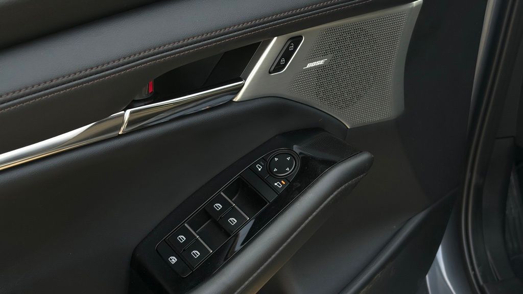 2025 Mazda Mazda3 Premium - Photo 13
