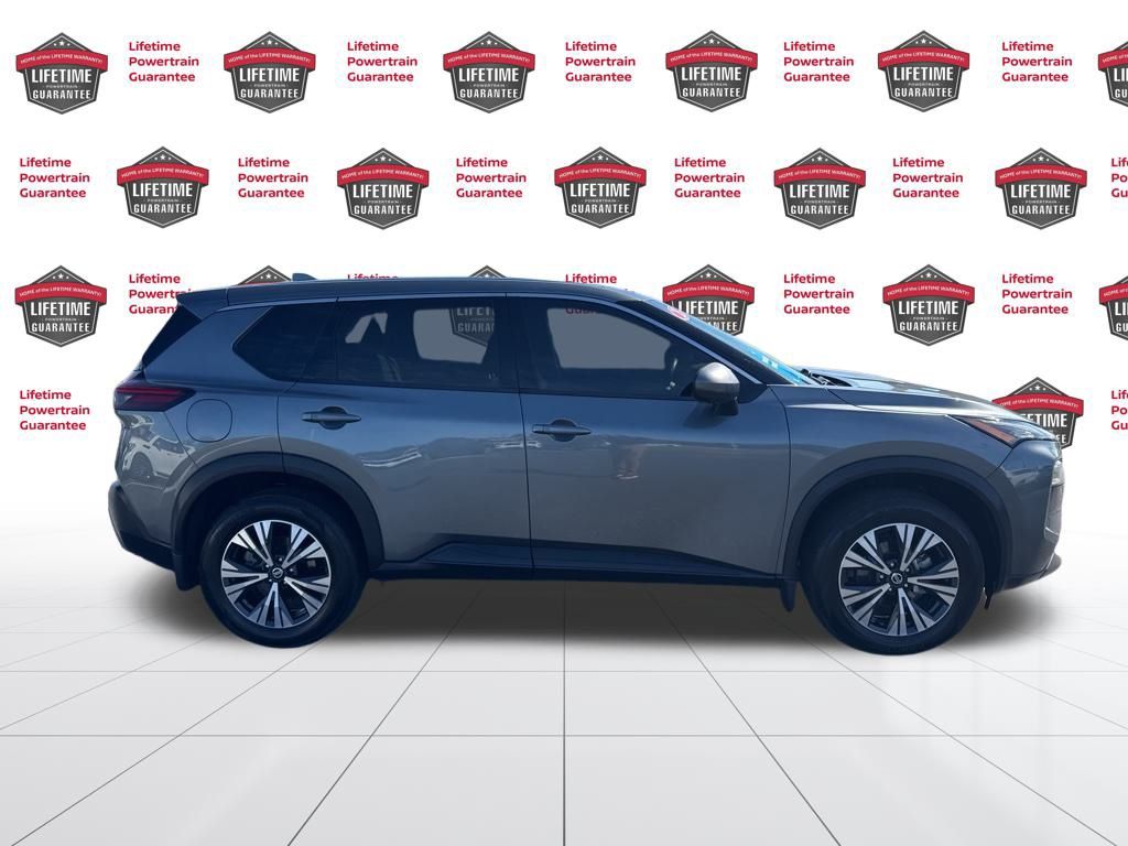 2021 Nissan Rogue SV photo 3