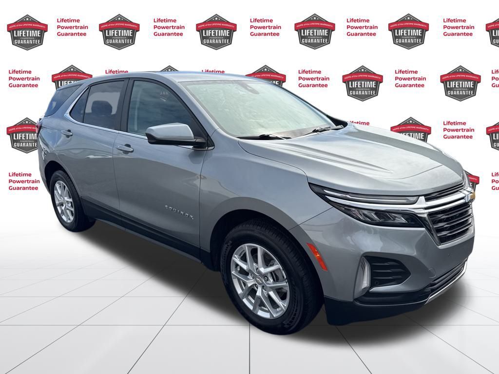 2023 Chevrolet Equinox LT photo 3