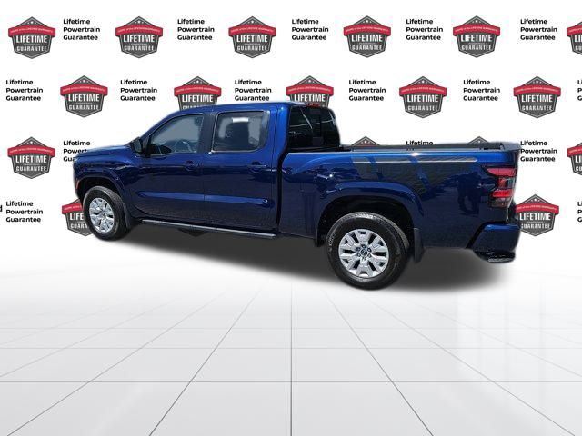 2023 Nissan Frontier SV photo 3
