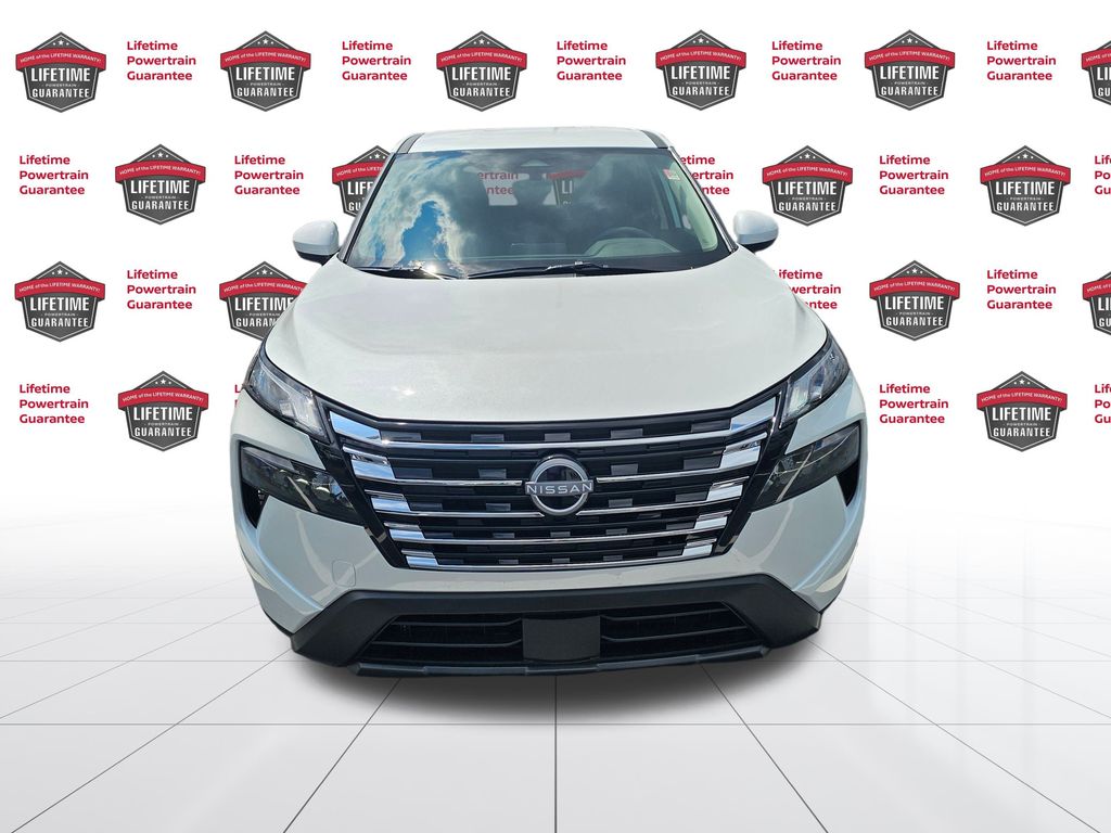 2026 Nissan Rogue SV photo 4