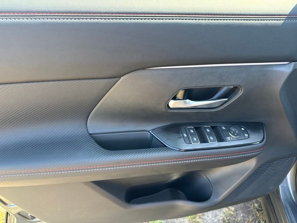 2026 Nissan KICKS SR - Photo 12