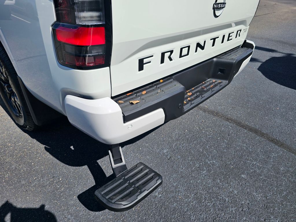 2026 Nissan Frontier SV - Photo 11