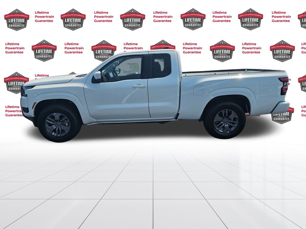 2025 Nissan Frontier SV photo 2