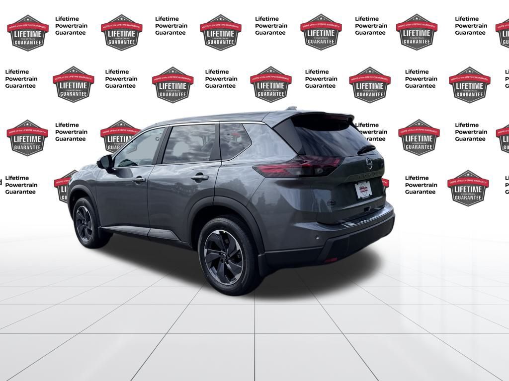 2026 Nissan Rogue SV photo 2