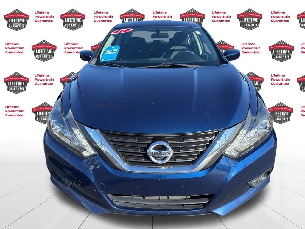 Used 2017 Nissan Altima 2.5 SR Sedan