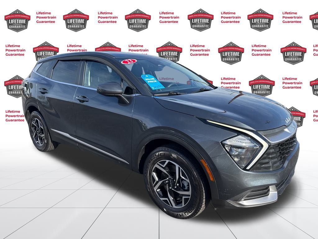 2023 Kia Sportage LX photo 3