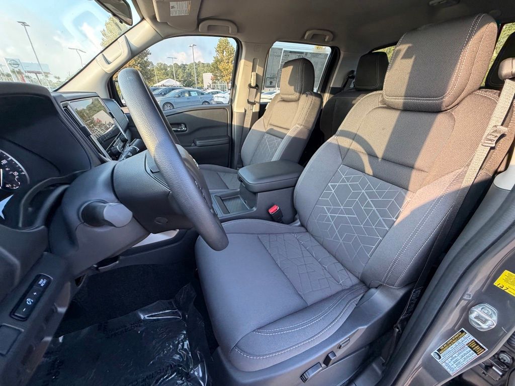 2026 Nissan Frontier SV - Photo 9