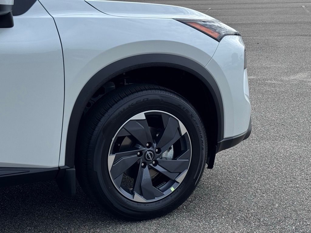 2026 Nissan Rogue SV - Photo 8