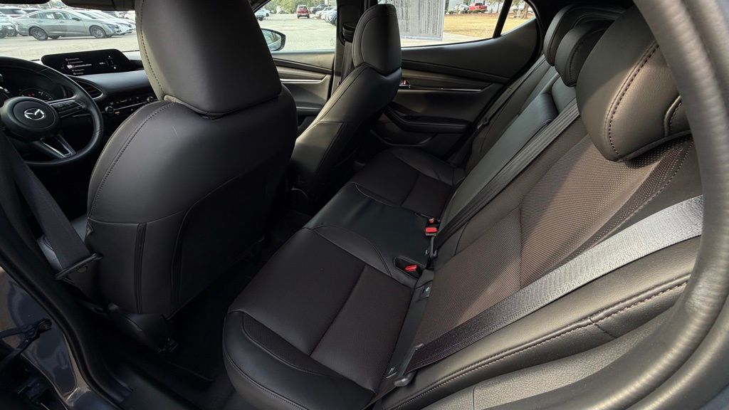 2025 Mazda Mazda3 Premium - Photo 23