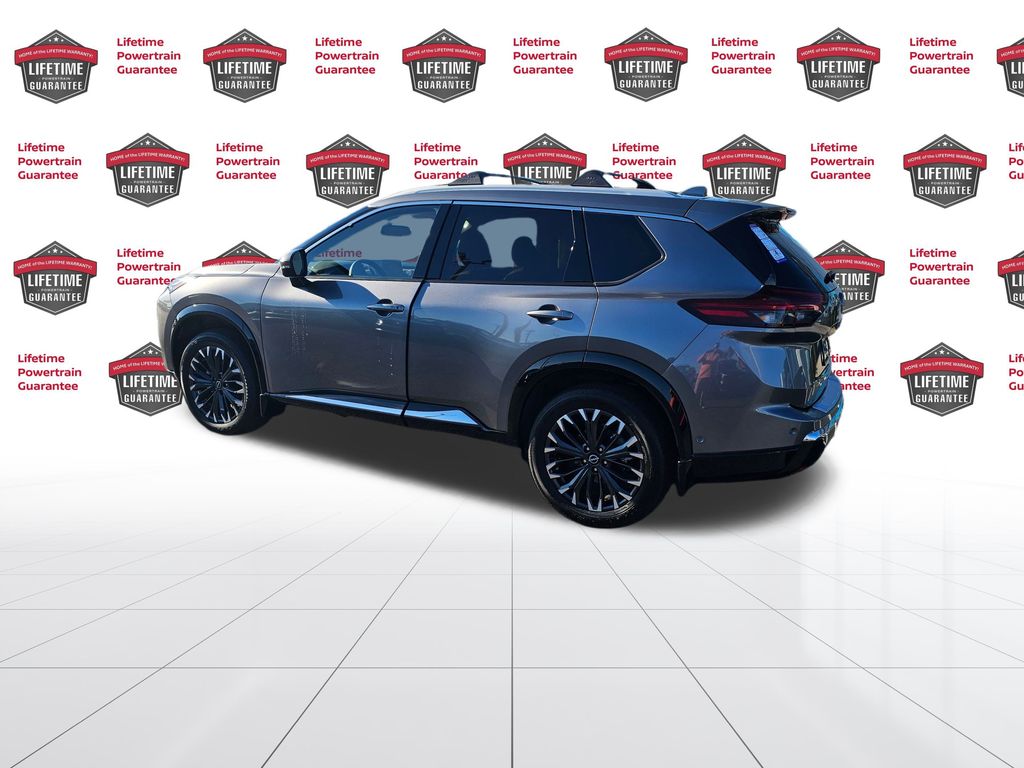 2026 Nissan Rogue Platinum photo 3