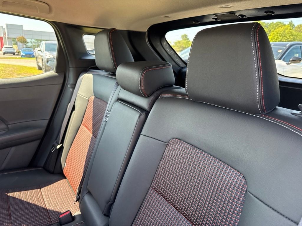 2026 Nissan KICKS SR - Photo 14