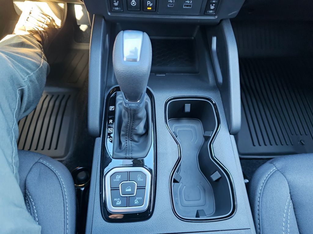 2026 Nissan Frontier SV - Photo 18