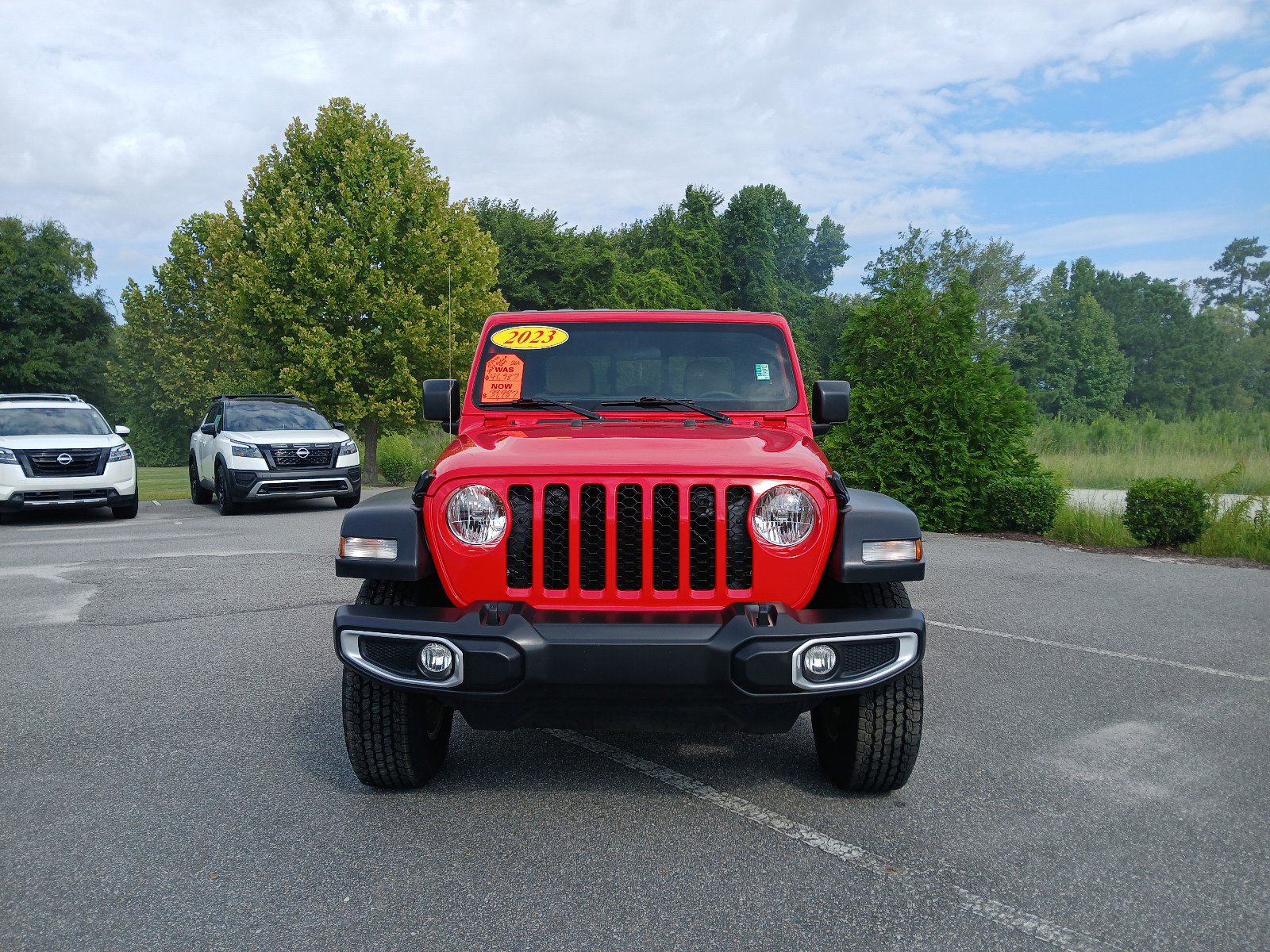 Used 2023 Jeep Gladiator Sport S with VIN 1C6HJTAG9PL527306 for sale in Myrtle Beach, SC