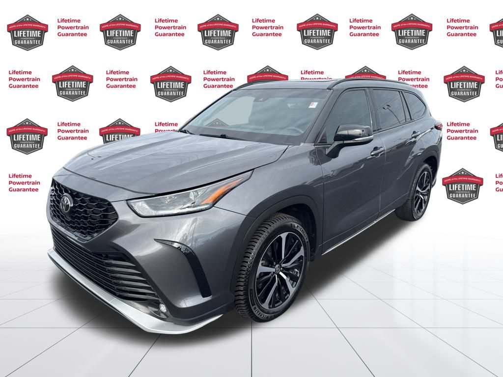 2021 Toyota Highlander XSE's photo