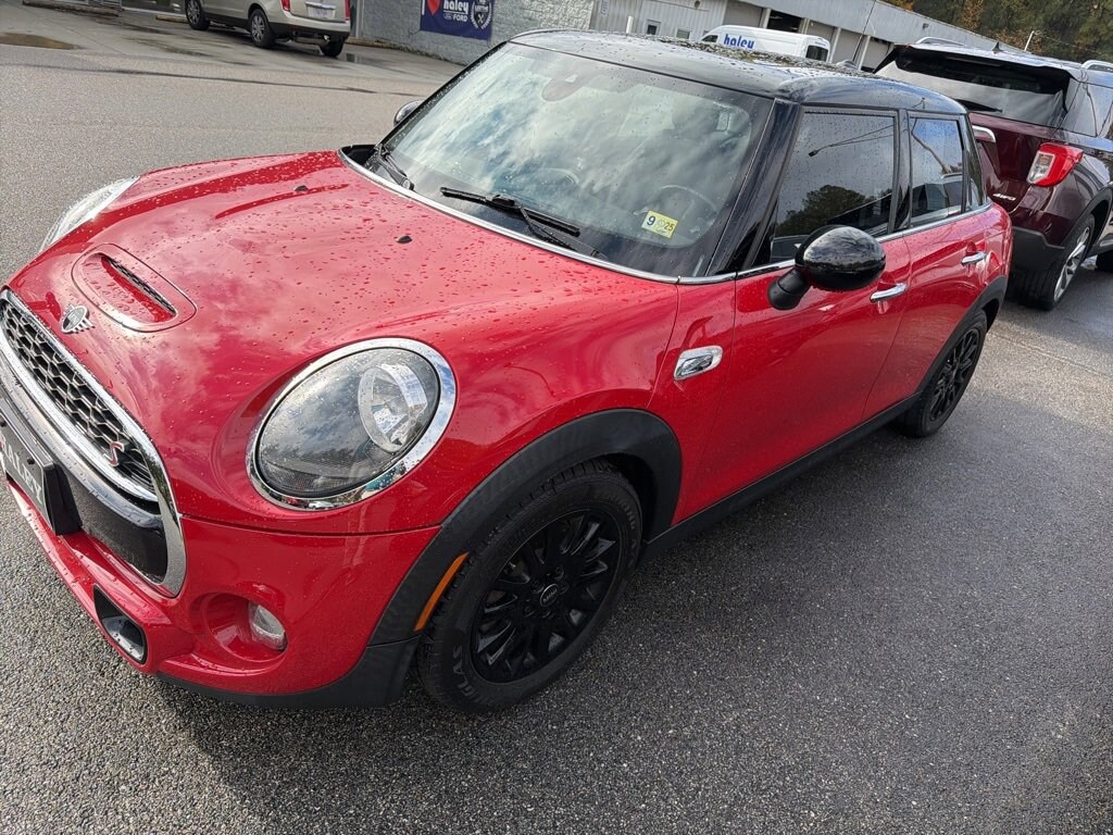 Used 2019 MINI Hardtop 4 Door Signature Hatchback