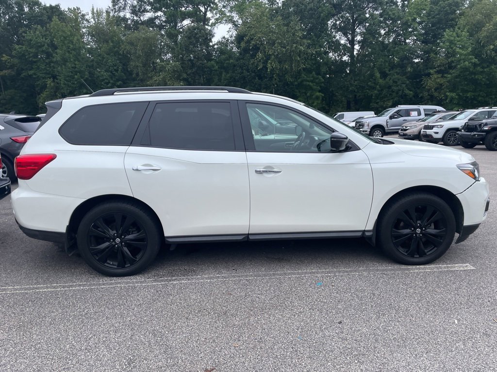 2018 Nissan Pathfinder 4x4 SL photo 2