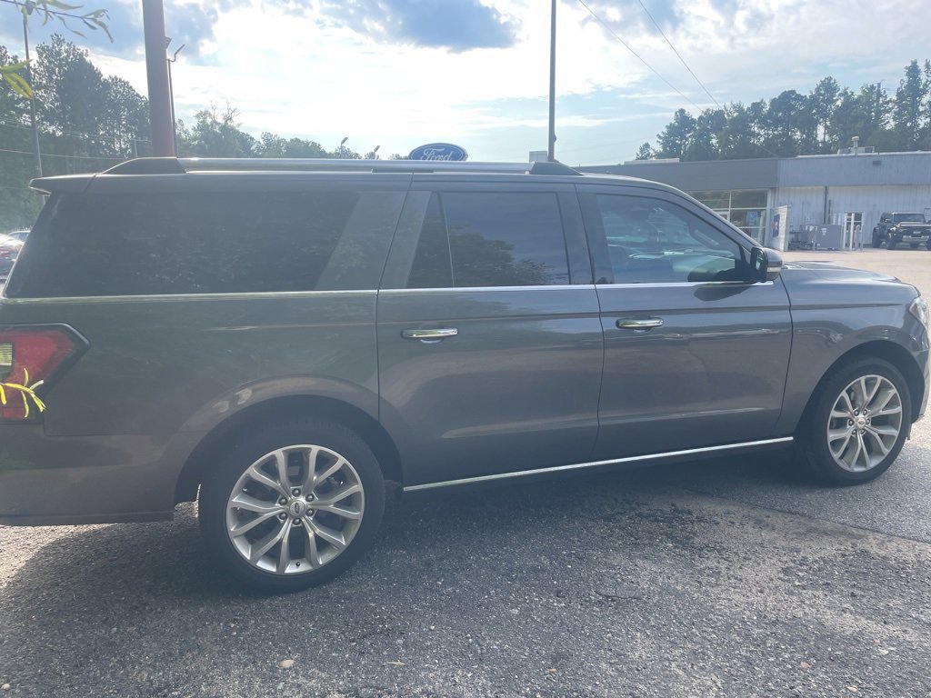 2019 Ford Expedition MAX Limited photo 2
