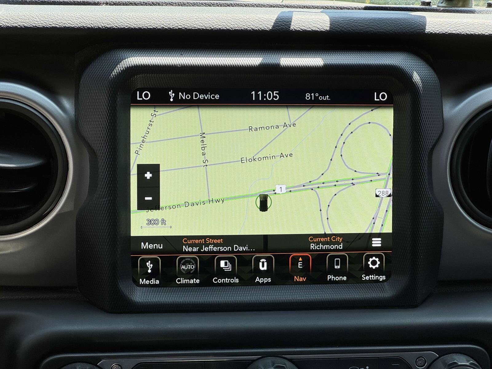 2021 Jeep Gladiator Sport photo 2