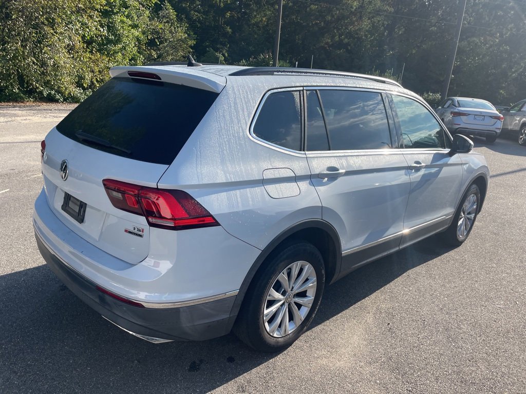 2018 Volkswagen Tiguan SEL photo 2