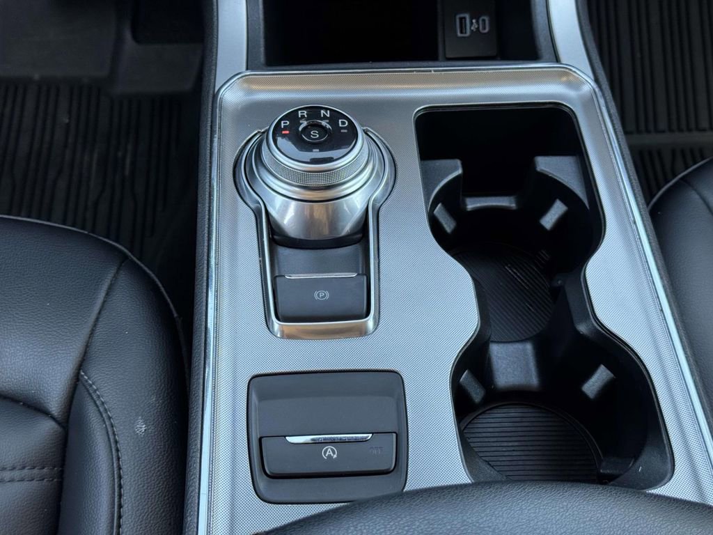 2022 Ford Edge SEL - Photo 6