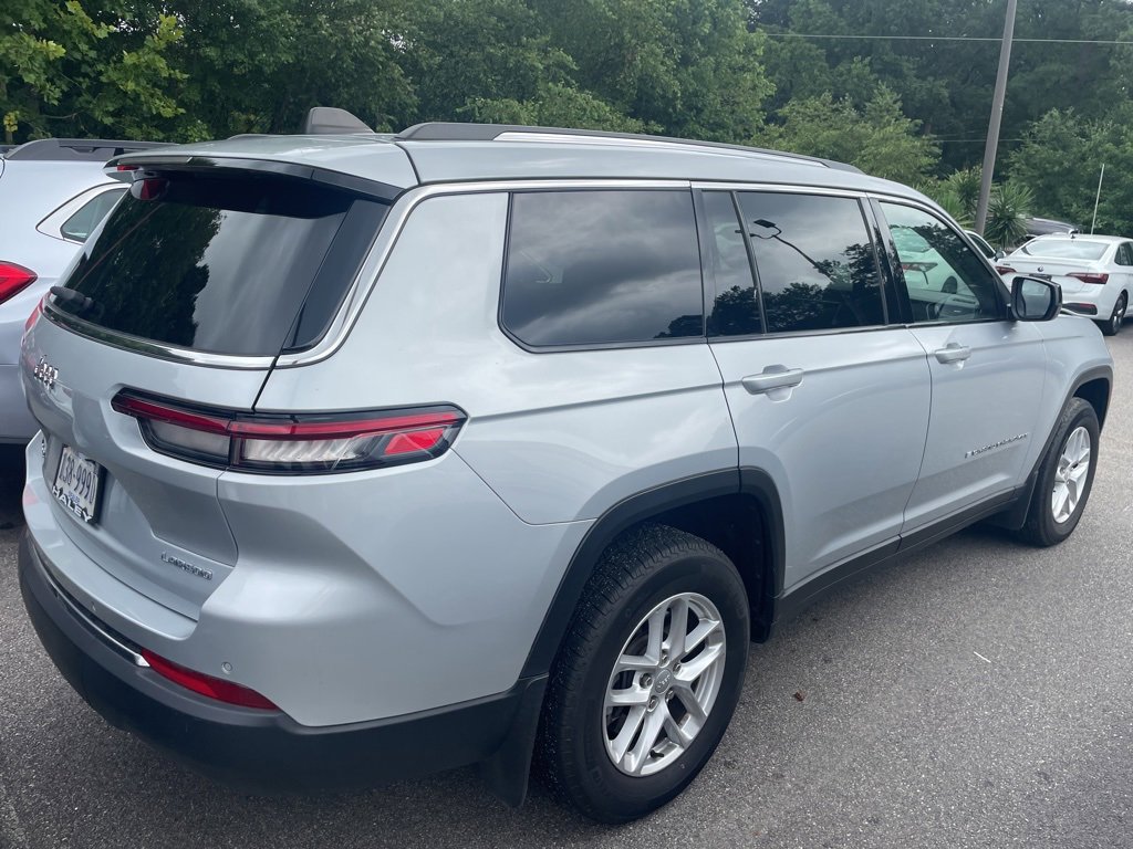 2023 Jeep Grand Cherokee Laredo photo 2