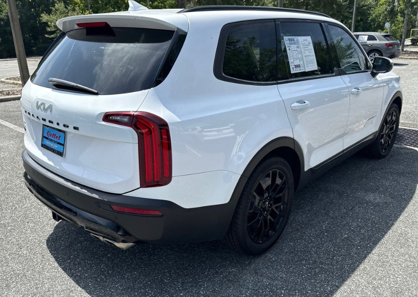 2022 Kia Telluride EX photo 3