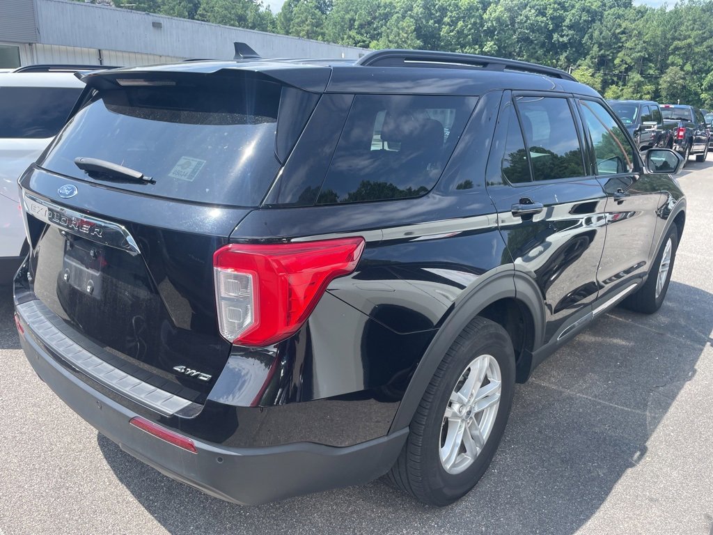 2022 Ford Explorer XLT photo 2