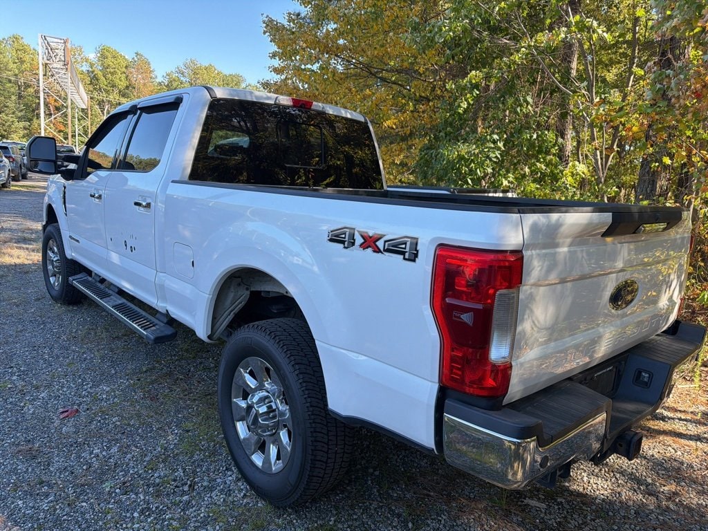 Used 2017 Ford Super Duty F-250 SRW Lariat Truck Crew Cab