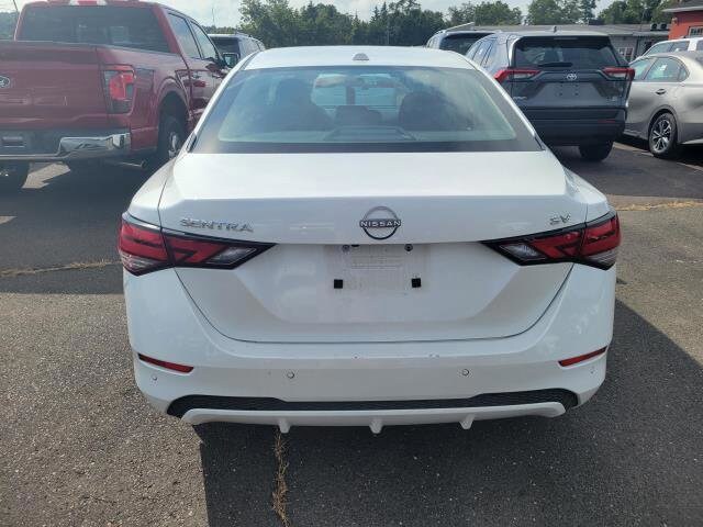 2024 Nissan Sentra SV photo 3