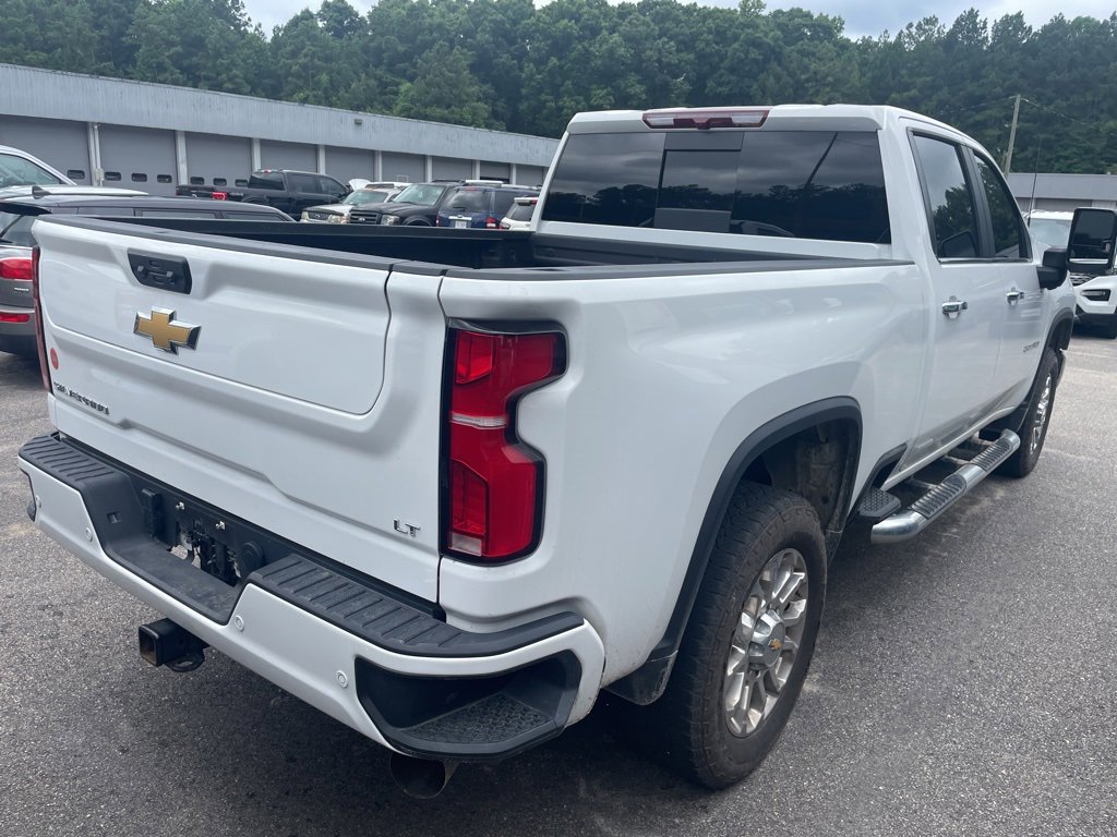 2025 Chevrolet Silverado 2500HD LT photo 2
