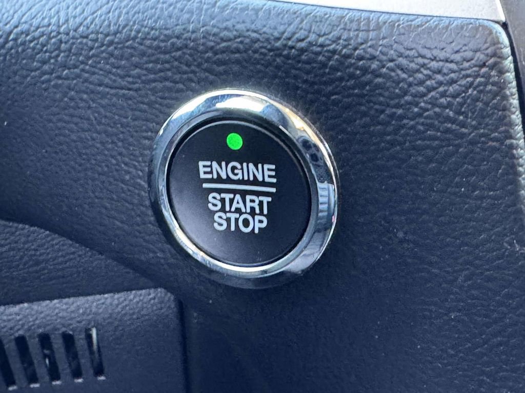 2022 Ford Edge SEL - Photo 8