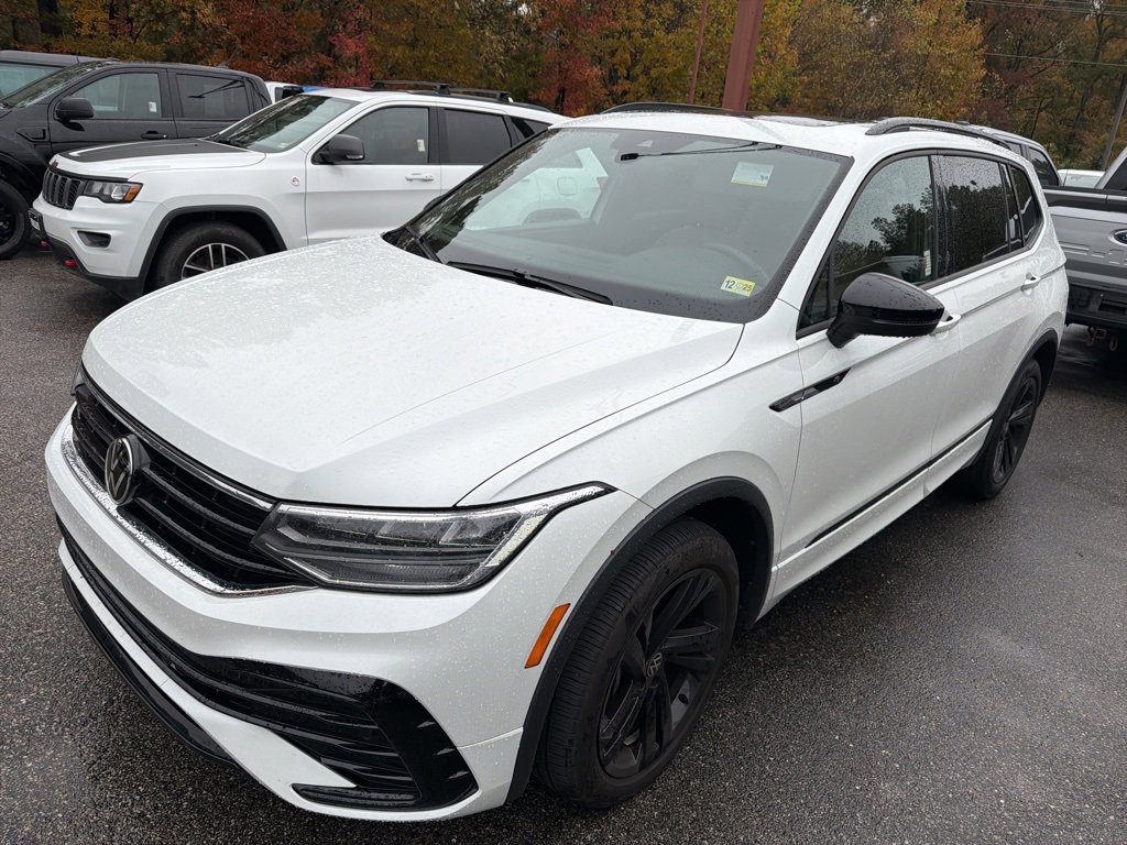 2024 Volkswagen Tiguan SE R-Line Black photo 3