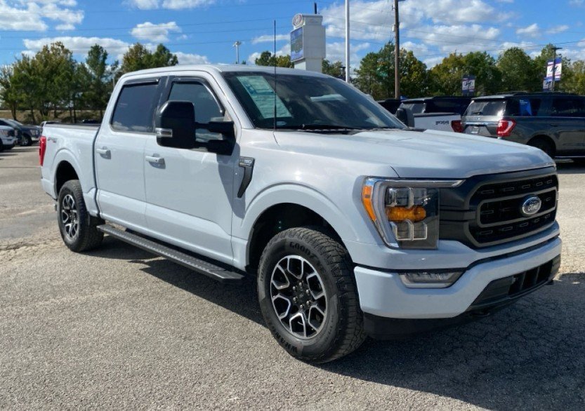 2022 Ford F-150 XLT photo 2