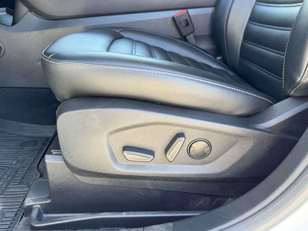 2022 Ford Edge SEL - Photo 19