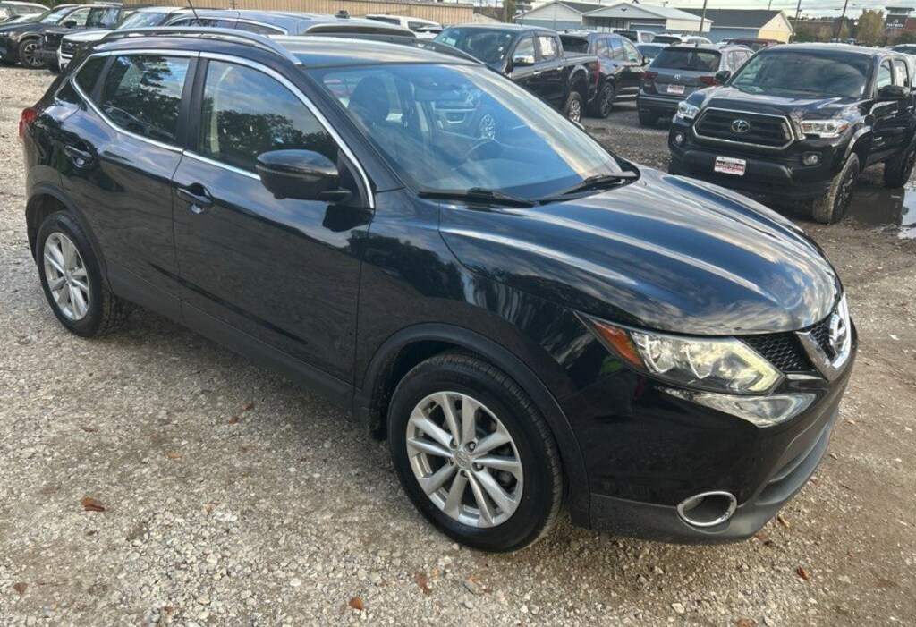 Used 2017 Nissan Rogue Sport SV SUV