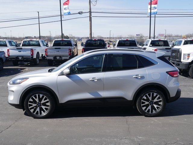 2020 Ford Escape SEL photo 3