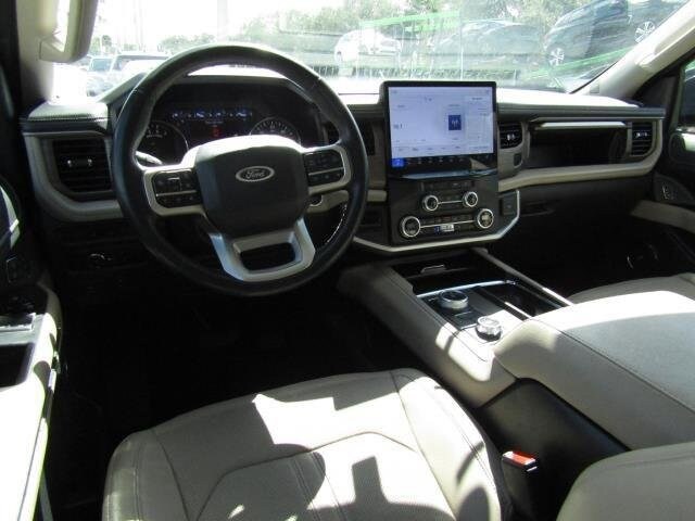 2024 Ford Expedition MAX Limited photo 4
