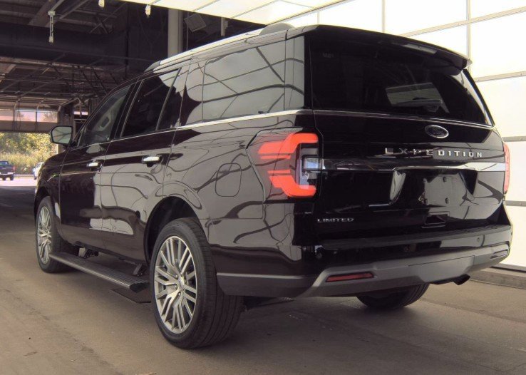 2023 Ford Expedition Limited photo 4