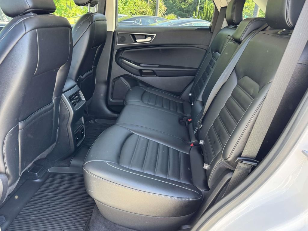 2022 Ford Edge SEL - Photo 17