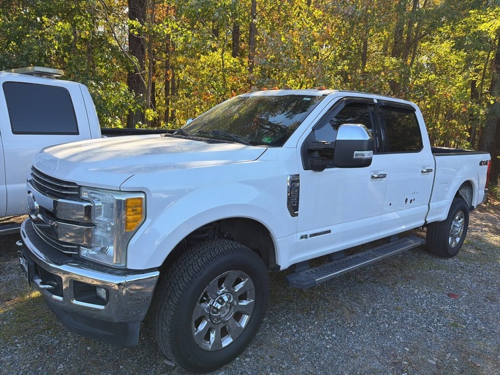 Used 2017 Ford Super Duty F-250 SRW Lariat Truck Crew Cab