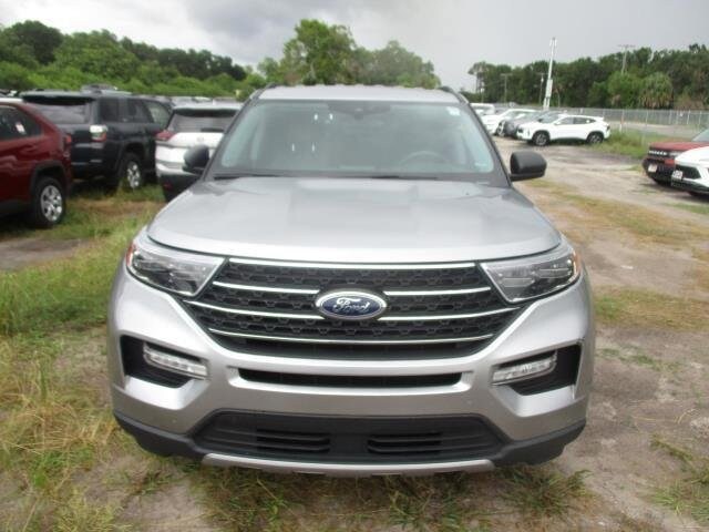 2023 Ford Explorer XLT photo 2