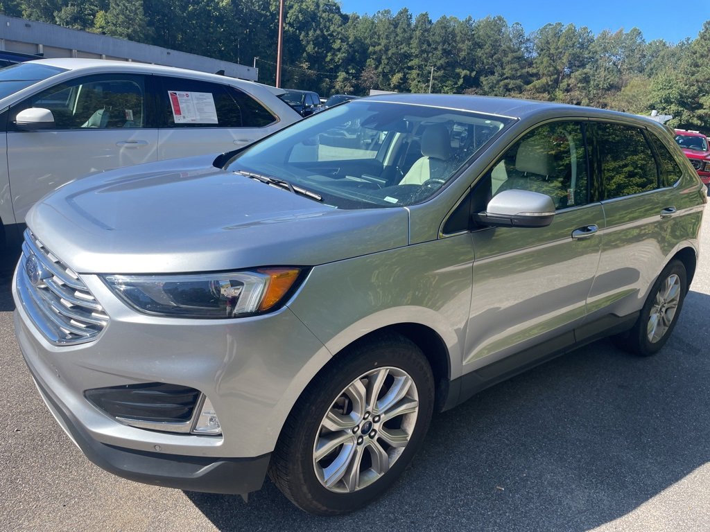 2022 Ford Edge Titanium photo 4