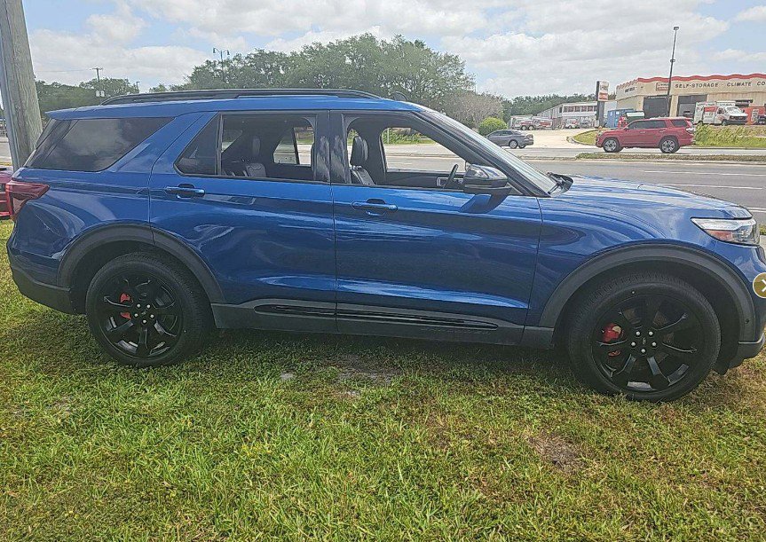 2020 Ford Explorer ST photo 4