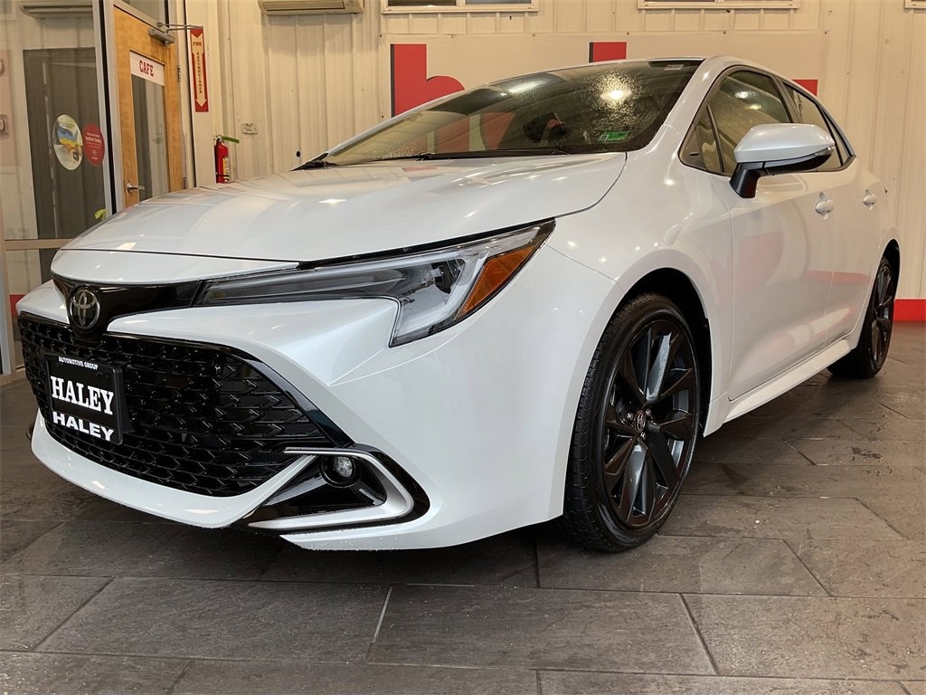 New 2025 Toyota Corolla Hatchback XSE Hatchback