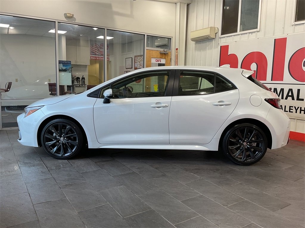 New 2025 Toyota Corolla Hatchback XSE Hatchback