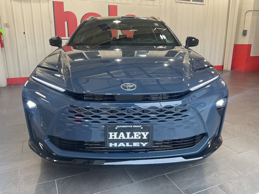 New 2025 Toyota Crown Signia Limited SUV