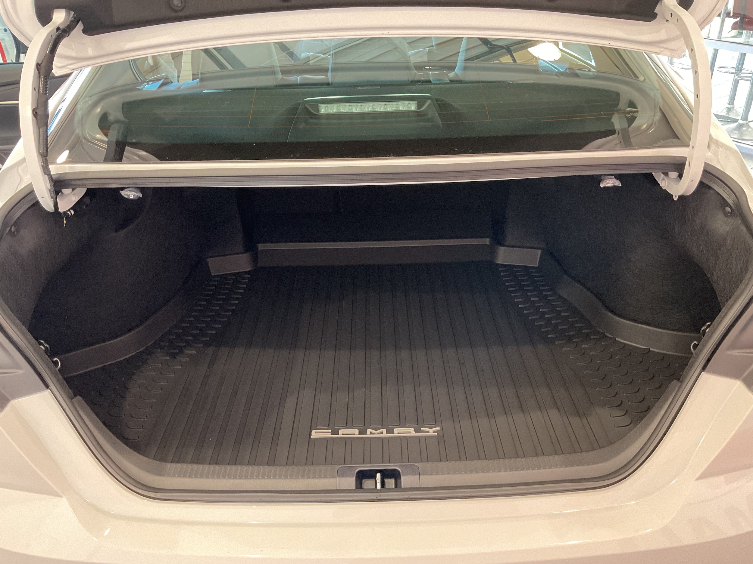 2026 Toyota Camry SE - Photo 14